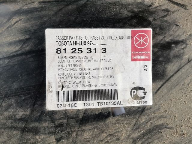 bontott TOYOTA HILUX Bal első Sárvédő