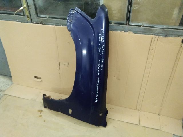 bontott TOYOTA HILUX Bal első Sárvédő