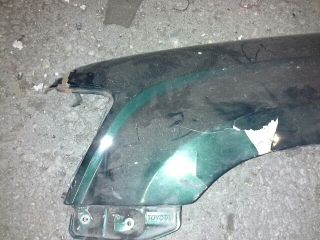 bontott TOYOTA HILUX Bal első Sárvédő