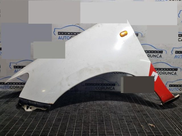 bontott TOYOTA HILUX Bal első Sárvédő