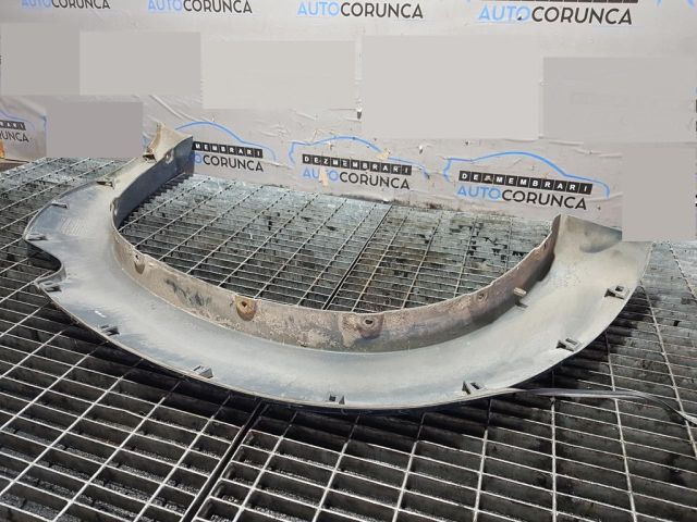 bontott TOYOTA HILUX Bal hátsó Sárvédő Díszléc