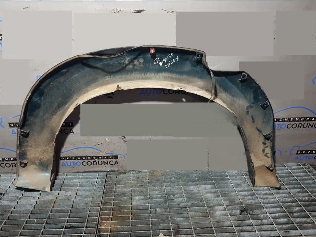 bontott TOYOTA HILUX Bal hátsó Sárvédő Díszléc