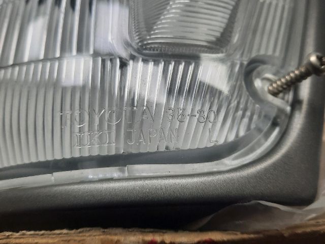 bontott TOYOTA HILUX Bal Helyzetjelző