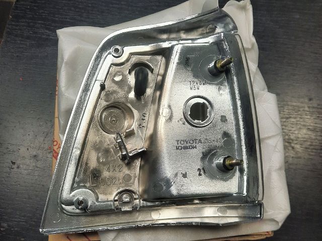 bontott TOYOTA HILUX Bal Helyzetjelző