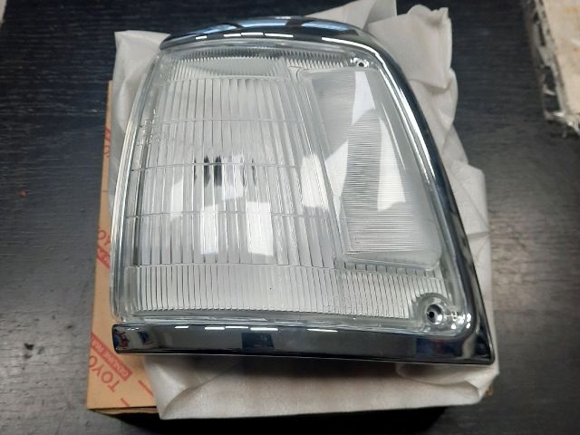 bontott TOYOTA HILUX Bal Helyzetjelző