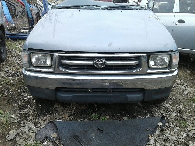 bontott TOYOTA HILUX Első Ablakmosó Szivattyú