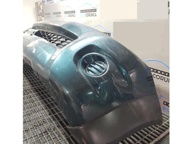 bontott TOYOTA HILUX Első Lökhárító (Üresen)