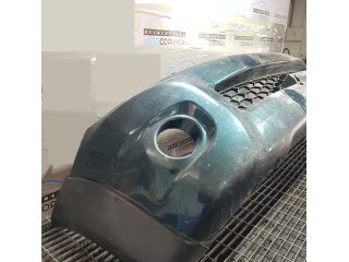 bontott TOYOTA HILUX Első Lökhárító (Üresen)