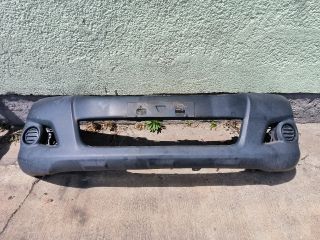 bontott TOYOTA HILUX Első Lökhárító (Üresen)