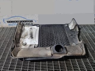 bontott TOYOTA HILUX Felső Hűtőburkolat