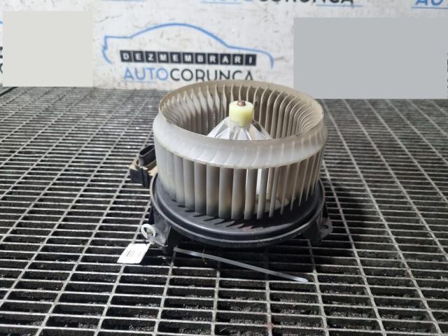 bontott TOYOTA HILUX Fűtőmotor (Klímás)