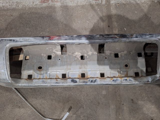 bontott TOYOTA HILUX Hátsó Lökhárító (Üresen)