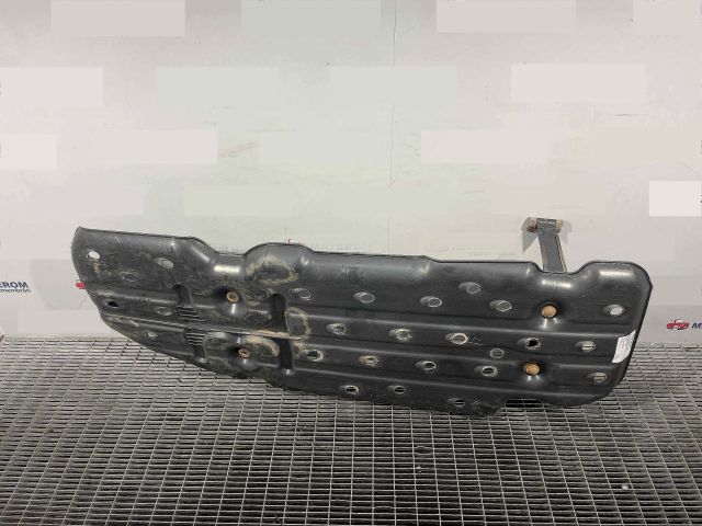 bontott TOYOTA HILUX IV Alsó Motorburkolat