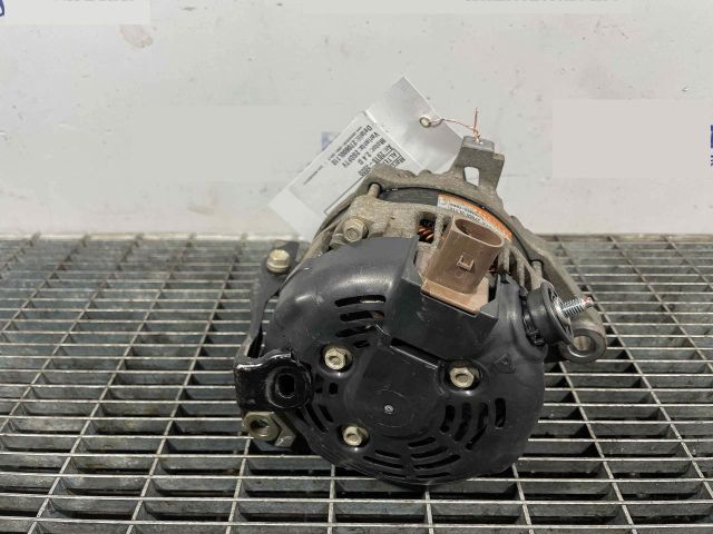 bontott TOYOTA HILUX IV Generátor