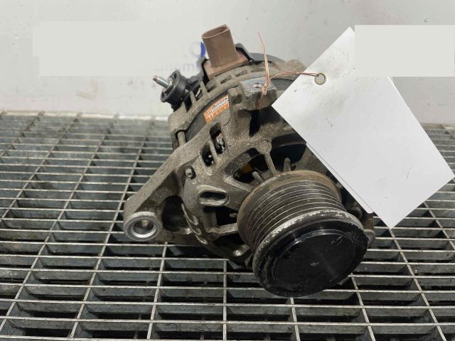 bontott TOYOTA HILUX IV Generátor