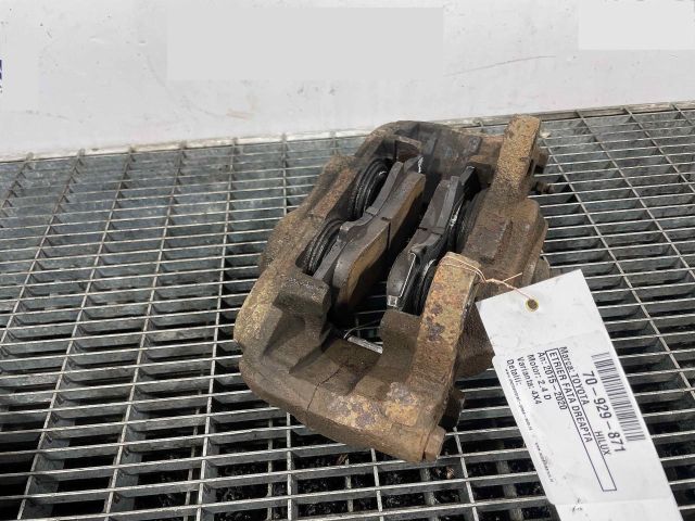 bontott TOYOTA HILUX IV Jobb első Féknyereg Munkahengerrel