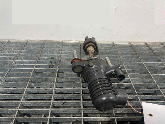 bontott TOYOTA HILUX IV Kuplung Munkahenger