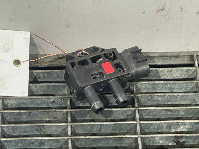 bontott TOYOTA HILUX IV Részecskeszűrő Nyomásérzékelő