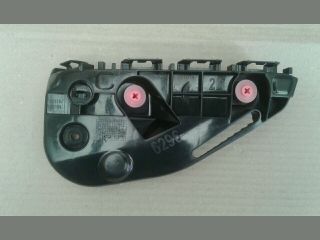 bontott TOYOTA HILUX IV Bal első Oldal Lökhárító Tartó (Műanyag)