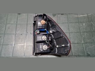 bontott TOYOTA HILUX IV Bal Hátsó Lámpa