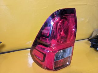 bontott TOYOTA HILUX IV Bal Hátsó Lámpa