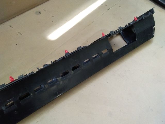 bontott TOYOTA HILUX IV Első Lökhárító Merevítő (Fém)