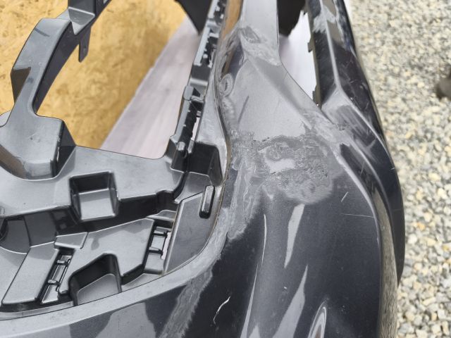 bontott TOYOTA HILUX IV Első Lökhárító (Üresen)