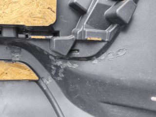 bontott TOYOTA HILUX IV Első Lökhárító (Üresen)