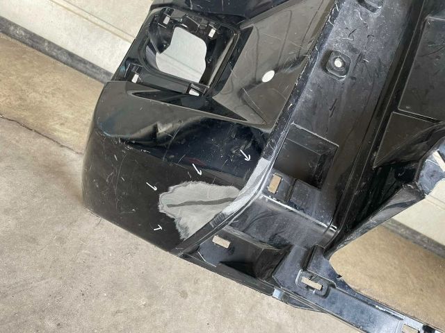 bontott TOYOTA HILUX IV Első Lökhárító (Üresen)