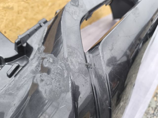 bontott TOYOTA HILUX IV Első Lökhárító (Üresen)