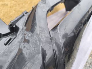 bontott TOYOTA HILUX IV Első Lökhárító (Üresen)