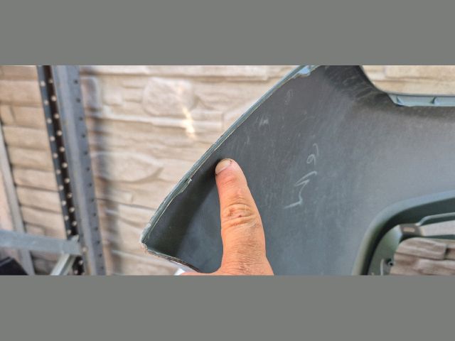 bontott TOYOTA HILUX IV Első Lökhárító (Üresen)