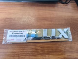 bontott TOYOTA HILUX IV Hátsó Embléma