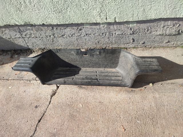 bontott TOYOTA HILUX IV Hátsó középső Lökhárító