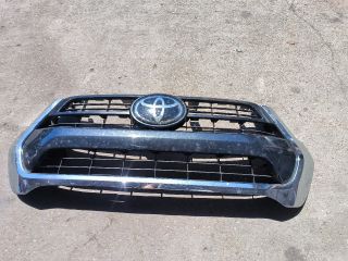 bontott TOYOTA HILUX IV Hűtőrács