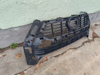 bontott TOYOTA HILUX IV Hűtőrács