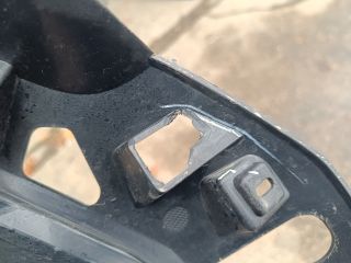 bontott TOYOTA HILUX IV Hűtőrács