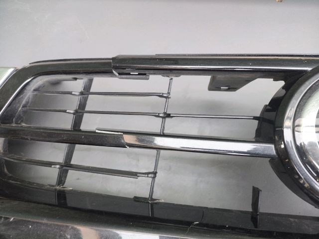 bontott TOYOTA HILUX IV Hűtőrács