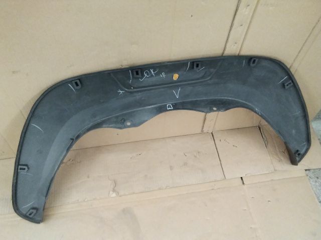 bontott TOYOTA HILUX IV Jobb hátsó Sárvédő Díszléc