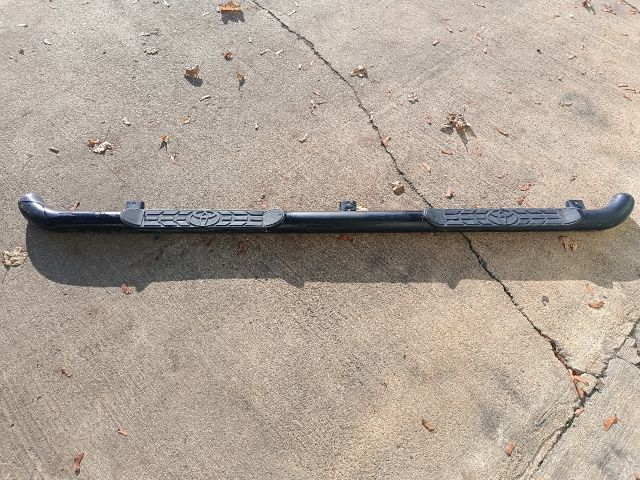 bontott TOYOTA HILUX IV Jobb Küszöb Légterelő