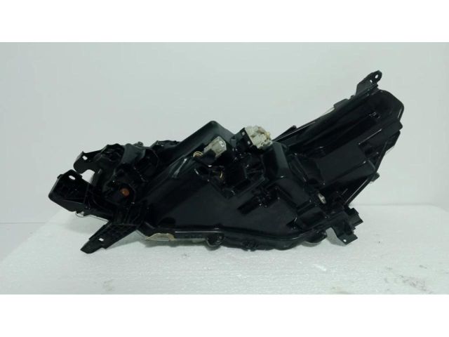 bontott TOYOTA HILUX IV Jobb Ledes Fényszóró