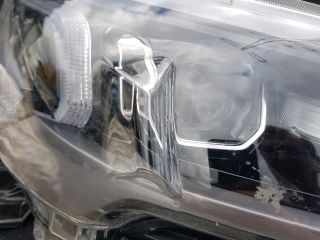 bontott TOYOTA HILUX IV Jobb Ledes Fényszóró
