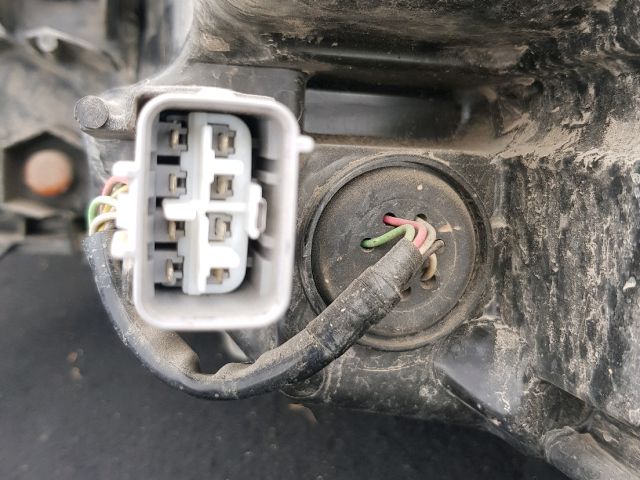 bontott TOYOTA HILUX IV Jobb Ledes Fényszóró