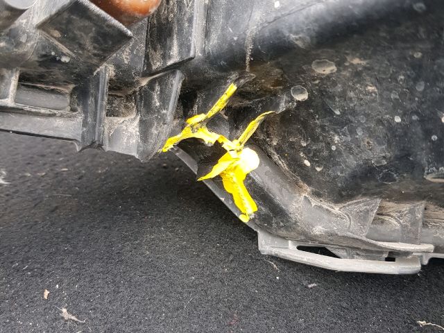 bontott TOYOTA HILUX IV Jobb Ledes Fényszóró