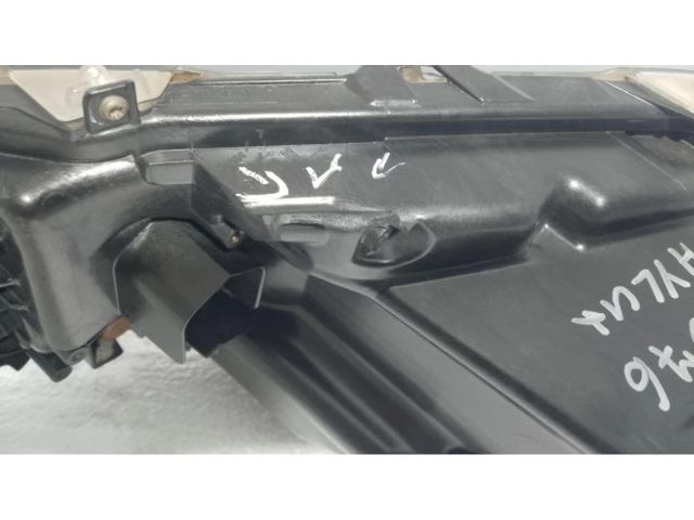 bontott TOYOTA HILUX IV Jobb Ledes Fényszóró