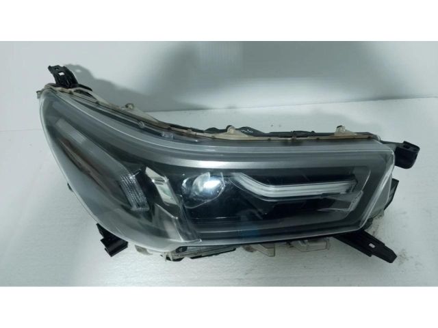 bontott TOYOTA HILUX IV Jobb Ledes Fényszóró