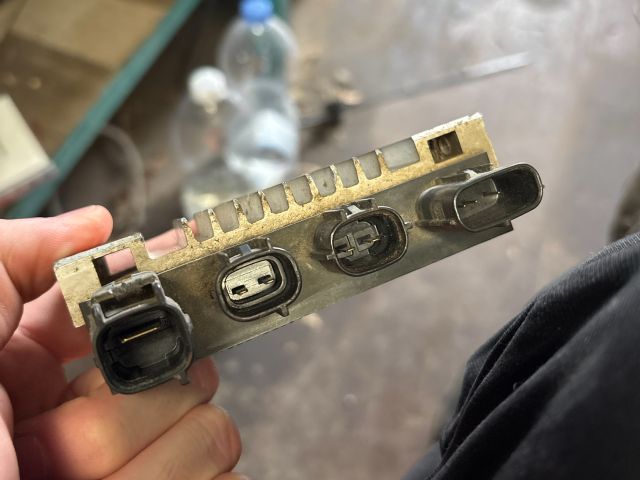 bontott TOYOTA HILUX Izzító Relé