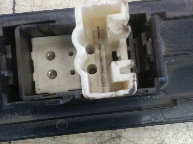 bontott TOYOTA HILUX Jobb első Ablakemelő Kapcsoló