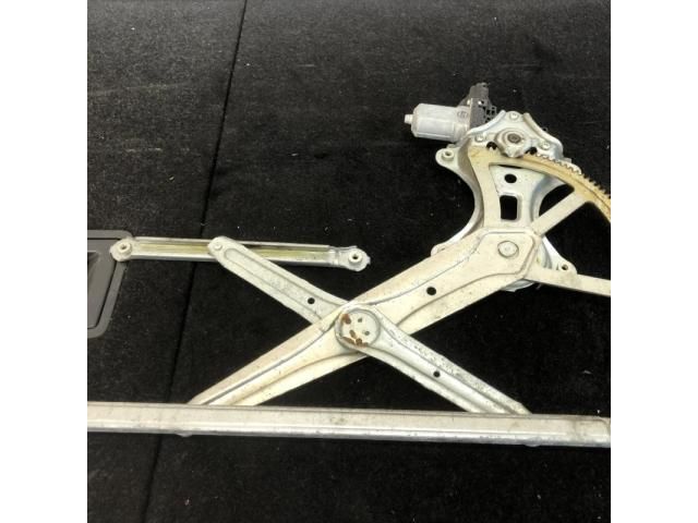 bontott TOYOTA HILUX Jobb első Ablakemelő Szerkezet (Elektromos)