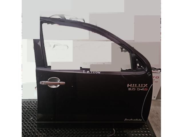 bontott TOYOTA HILUX Jobb első Ajtó (Üres lemez)